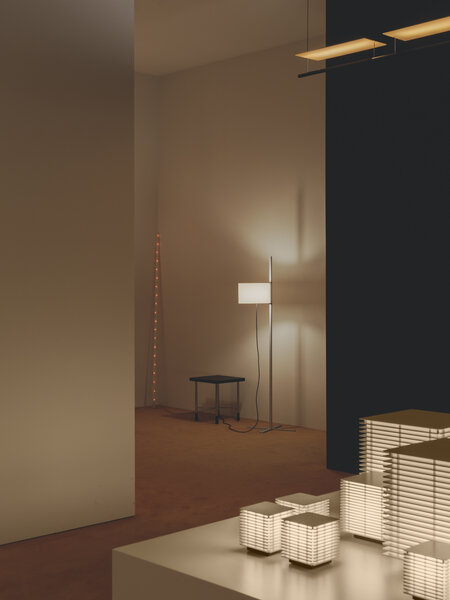 07-Euroluce-2025-Enric-Badrinas-TMA-LA-COLILLA-MESITA-GO-SHIRO-RET.jpg