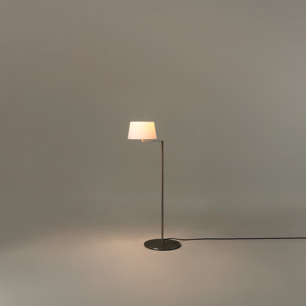 Americana - Floor Lamps
