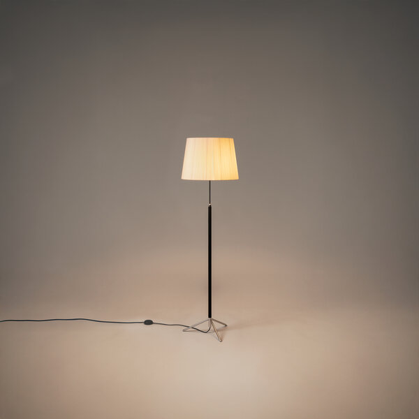 Pie de Salón - Floor Lamps